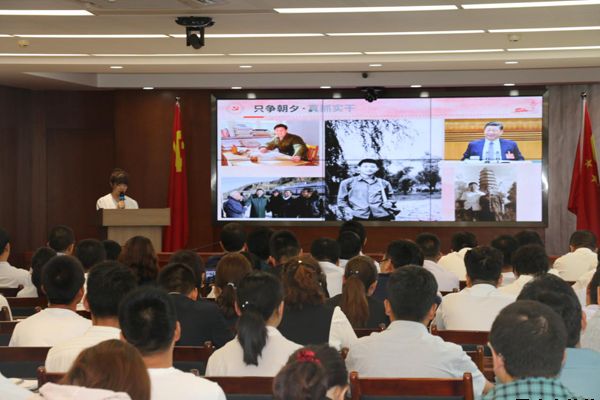 泓源公司黨委舉辦“培育泓源精神，勇?lián)鷩笫姑敝黝}演講比賽(圖4)